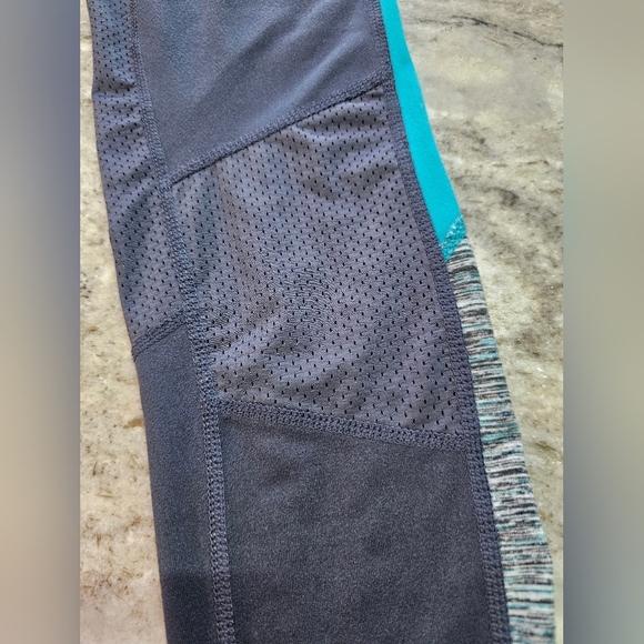 Tangerine Women’s Active Leggings Small Navy Teal Ombre Mesh Panels - Picture 2 of 7